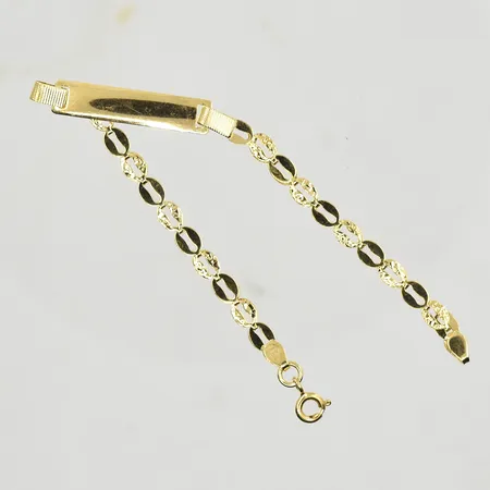 Armband med bricka, ograverad, längd 15½ cm, bredd 5 mm,  Vikt: 3 g