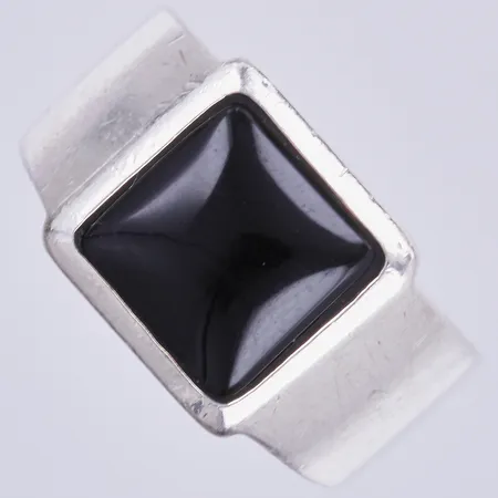 Klackring med sten, Thomas Sabo, stl ca 17¼, bredd ca 7-12mm, silver 925/1000 Vikt: 12,3 g