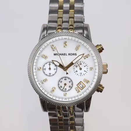 Damur Michael Kors, refnr: MK-5057, snr:111312, Ø 37mm, pärlemorurtavla, index med vita stenar, quartz, kronograf, datum, stål, stållänk, innermått: inklusive ur ca 17cm, viklås, ej funktionstestad