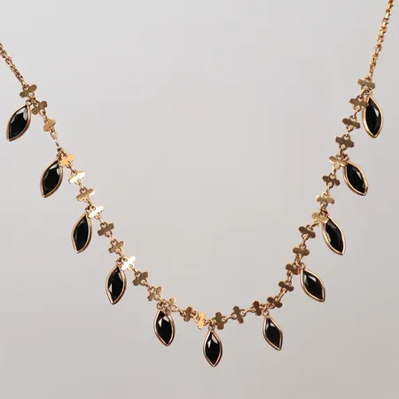 Halscollier med svarta stenar, längd 41cm, bredd 2-14mm, 18K, 8,4g 