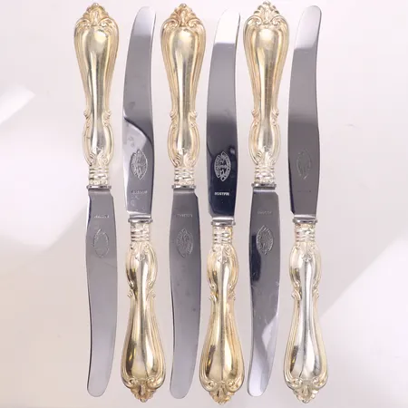 6 Knivar, modell Olga, ca 22cm, blad i rostfritt stål, CG Hallberg, silver 830/1000 Vikt: 389,7 g