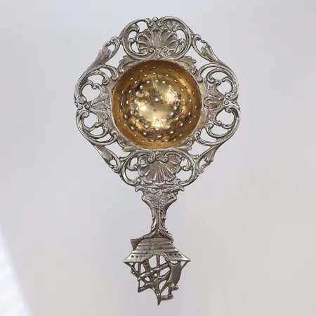 Tesil med skeppsmotiv, 12cm, GADAB, (Dahlgren Ab Hovjuvelerare G A, Malmö 1938), Silver 830/1000 Vikt: 33 g
