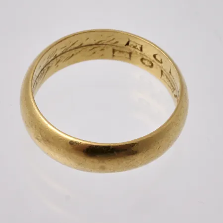 Diverse defekt guld, 18K, vikt 17,33g.