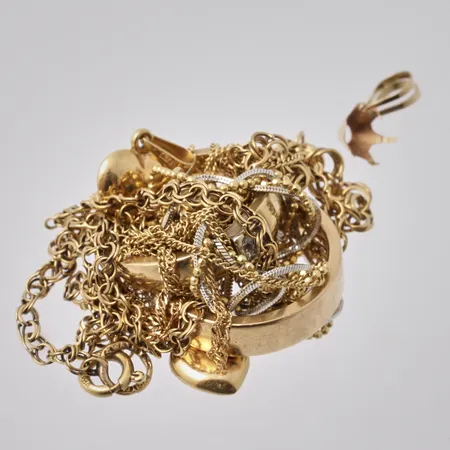 Diverse defekt guld, 18K, vikt 23,02g.