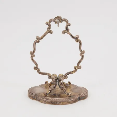 Fickursställning, hängare för fickur, höjd 10cm, bredd 7cm, Hugo Strömdahl, Stockholm 1922, ågot ojämn i botten, silver Vikt: 57,8 g