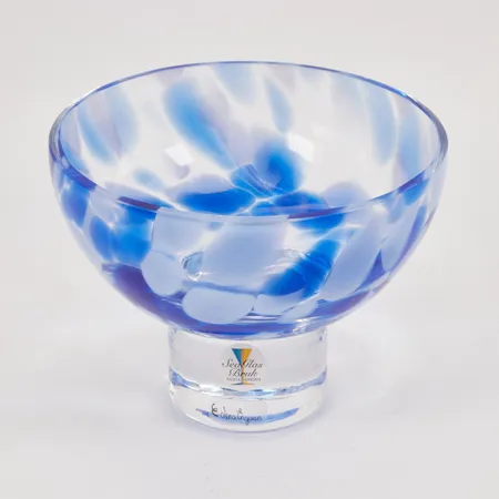 Skål på fot, höjd 8cm, Ø ca 10cm, design Lena Engman, Sea glasbruk, mindre nagg, 