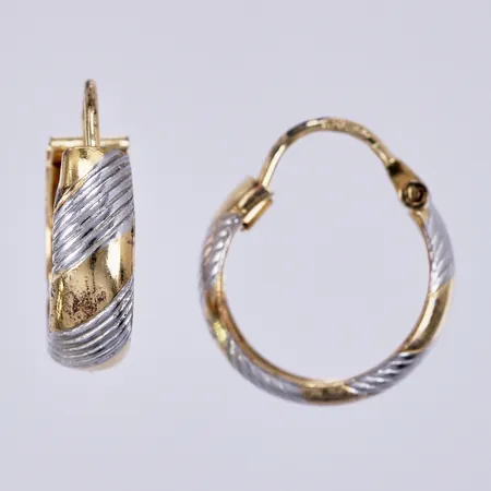 Ett par örhängen Creoler, Ø ca 1,6cm, bredd ca 5mm, delvis förgyllt silver 925/1000 Vikt: 2,8 g