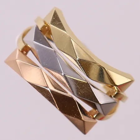 Ring trefärgad, stl 16¾, bredd 2-12mm, GHA. 18K Vikt: 3,6 g