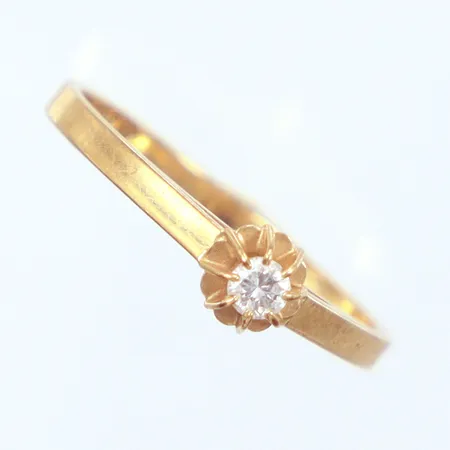 Ring, Ø17¼, diamant 1x0,08ct enligt gravyr, 18K  Vikt: 2,1 g