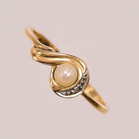 Ring, Ø16½, bredd:7mm, pärla, 18K 1,4g.