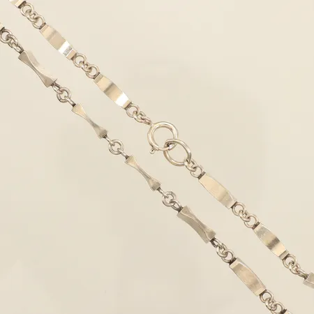 Collier, längd 43cm, bredd 4,5mm, Saarela Arvo Enköping 1967, 830/1000 silver  Vikt: 27,8 g