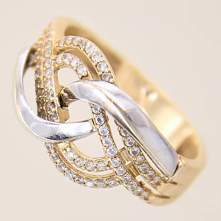 Ring med vita stenar, stl: 17½, bredd: 3,4-10,6mm, tvåfärgad, 14K  Vikt: 3,8 g