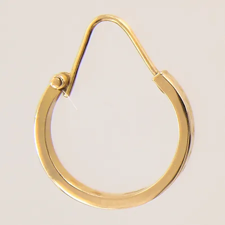 Ett udda örhänge, Ø13mm, bredd: 2,6mm, 18K  Vikt: 0,7 g