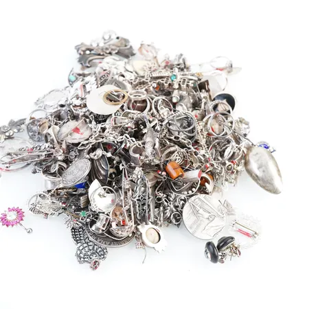 Diverse silver//bruttovikt 1283gr Vikt: 1283 g