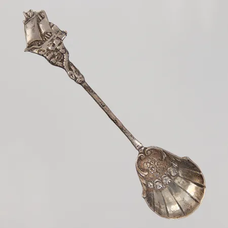 Sockersked, längd 11cm, GEWE år 1947, silver,  Vikt: 9,5 g