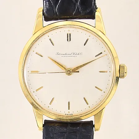 Herrur IWC Shaffhausen, 18K, manuell, Ø35mm, boettnr: 1476575, Cal.89, verknr: 1476275, plexiglas, gravyr, svart läderband ej original med slitage, repigt glas samt repig boett, bruttovikt: 41,7g Vikt: 0 g