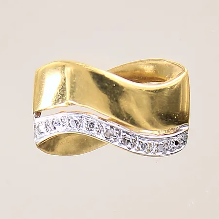 Hänge med diamanter 3 x ca 0,005ct, 15x7mm, GHA, 18K  Vikt: 1,9 g
