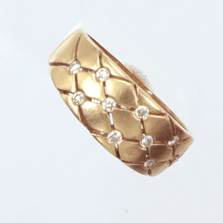 Ring, Ø18¼, bredd 8,9mm, små diamanter en saknas, 14K Vikt: 5,8 g