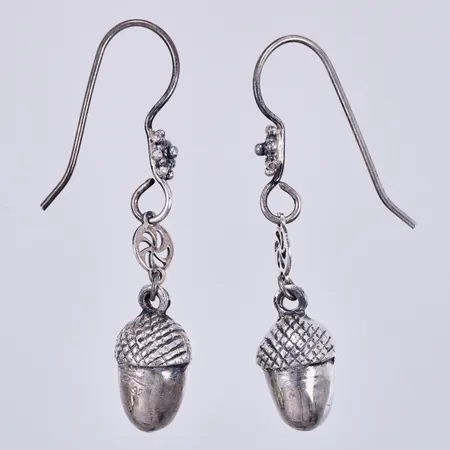 Ett par örhängen längd ca 38mm, 925/1000 silver Vikt: 5,1 g