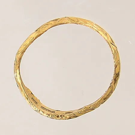 Ring, defekt, 23K  Vikt: 5 g