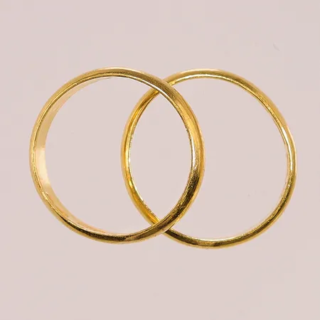 2 Släta ringar, gravyr, 23K 7,7g.