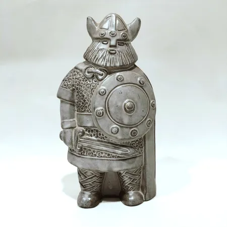 Figurin, Viking, formgiven av Taisto Kaasinen för Upsala Ekeby, nr: 6065, höjd 23cm, stengods  Vikt: 0 g