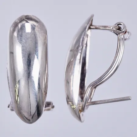 Ett par örhängen, längd ca 23mm, 925/1000 silver Vikt: 3,6 g