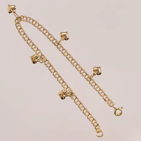 Armband Bismarck, 16,5cm, bredd:3mm, 5 berlocker "hjärta", 18K 3,9g.