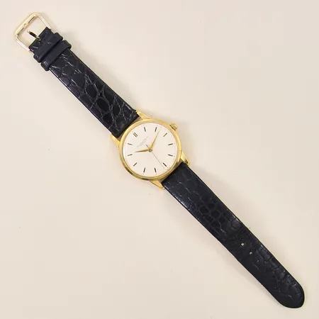 Herrur IWC Shaffhausen, 18K, manuell, Ø35mm, boettnr: 1476575, Cal.89, verknr: 1476275, plexiglas, gravyr, svart läderband ej original med slitage, bruksslitage, repigt glas samt repig boett, bruttovikt: 41,7g Vikt: 0 g