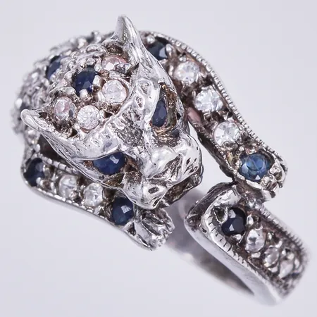 Ring med stenar, stl: 14 ¼, bredd ca 3-9mm, 925/1000 silver Vikt: 4,2 g