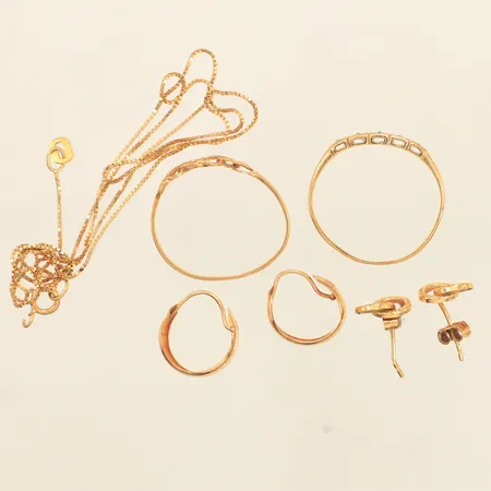 Diverse guld, skadat, defekt, 18K  Vikt: 4,6 g
