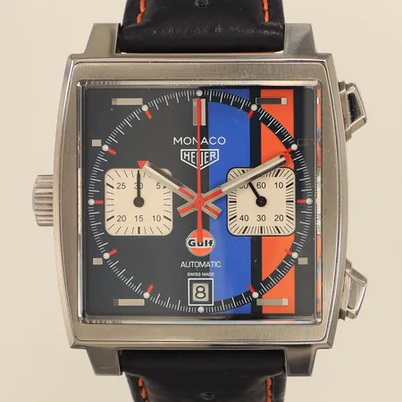 Herrur Tag Heuer Monaco Gulf, stå, automatisk, 39x39mm, refnr CAW211R, serienr WAL8481, Cal 11, kronograf, datum, glasbaksida, läderarmband, viklås, refnr FC5042-F-S4, garantikort ej ifyllt, box, ytterkartong (ej original). OBS! Ändrad beskrivning 21/7-25  Vikt: 0 g