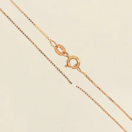 Kedja Venezia, längd 35cm, bredd 0,7mm, defekt, av, 18K  Vikt: 1,6 g