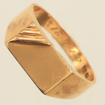 Klackring, stl 19, bredd 2,7-7,8mm, gravyr, 18K  Vikt: 5 g