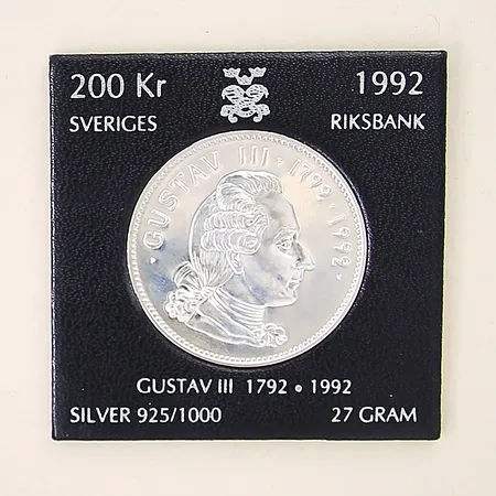 Mynt, Sveriges Riksbank 1992, Gustav III 1792-1992, nominellt värde: 200kr, Ø36mm, etui, silver 925/1000 Vikt: 27 g