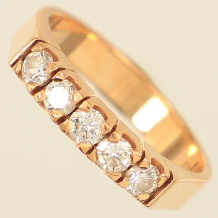  Ring diamanter 0,50ct enligt gravyr, stl 17¾, bredd 3,8mm, Schalin, 18K Vikt: 5,1 g