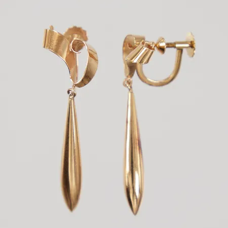 Ett par örhängen, längd 30mm, skruvlås, 18K Vikt: 2,8 g
