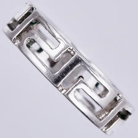 Ring stl: 18, bredd ca 6mm, silver Vikt: 3 g