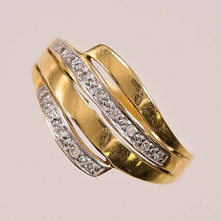 Ring, diamanter 14x ca 0,01ct, Ø17, bredd:11mm, 18K 3,4g.