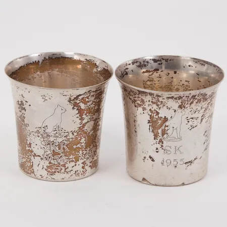 2 Supkoppar, höjd 4,5cm, Ø4,7cm, gravyr, Stiltenn Sven Carlsson, silver  Vikt: 43 g