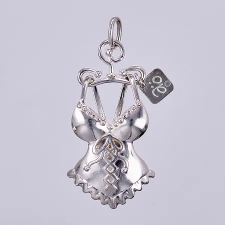 Hänge längd ca 5.5cm, bredd ca 1-25mm, 925/1000 silver Vikt: 7,8 g