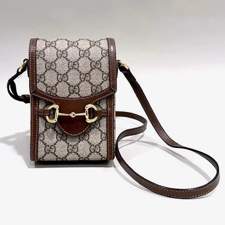 Väska Gucci Horsebit 1955 mini, modell-nr: 25615 92TCG 8563, 17x11,5x4,5cm,  kvitto Birger Jarlsgatan 2022, manualer, ytterkartong, påse, dustbag, axelrem med slitage, fläckar/glitter invändigt, slitage i läder på magnet. 
