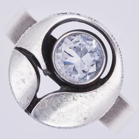 Ring med sten, Sten & Laine 1995, stl: 19½, ställbar skena, 925/1000 silver Vikt: 5 g