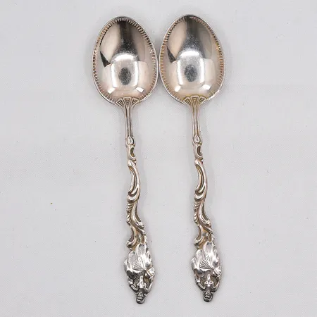 2 moccaskedar, 10cm, silver Vikt: 23,1 g