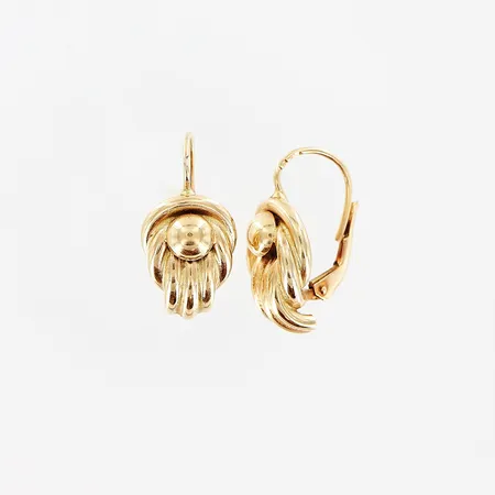 Ett par örhängen, 20x10mm, skevheter, defekter, 14K.  Vikt: 3,5 g