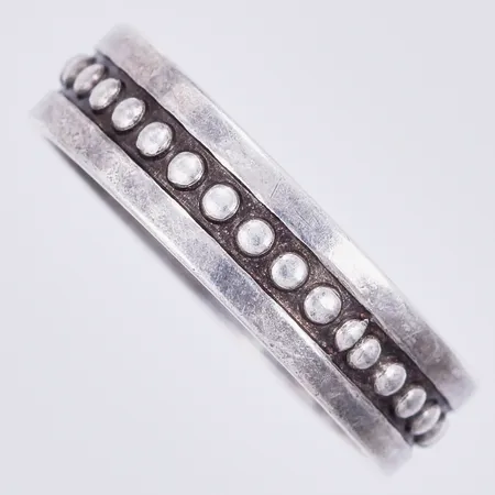 Ring mönstrad, stl ca 16¾, bredd ca 5mm, KALEVAVA KORU, silver 925/1000  Vikt: 2,8 g