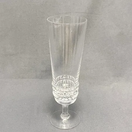 Ett champagneglas, "Silvia", glas, formgivna av Ingeborg Lundin för Orrefors, höjd ca 17cm.  Skickas med postpaket.