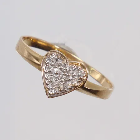 Ring med hjärta med diamanter 15xca0,005ct stl 18, SSÄ 18K Vikt: 1,6 g