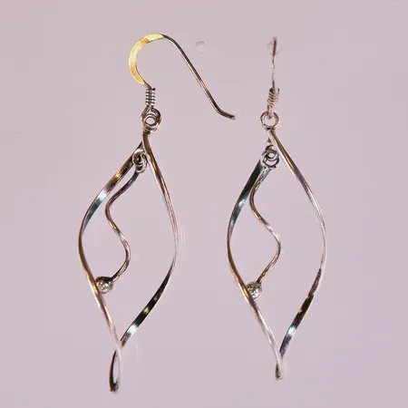 Ett par örhängen, ca 52x15mm. 925/1000 silver Vikt: 2,1 g