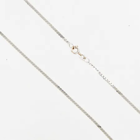 Kedja, halvstel, 40,5cm, bredd 1,5mm, vitguld, 18K.  Vikt: 4,8 g